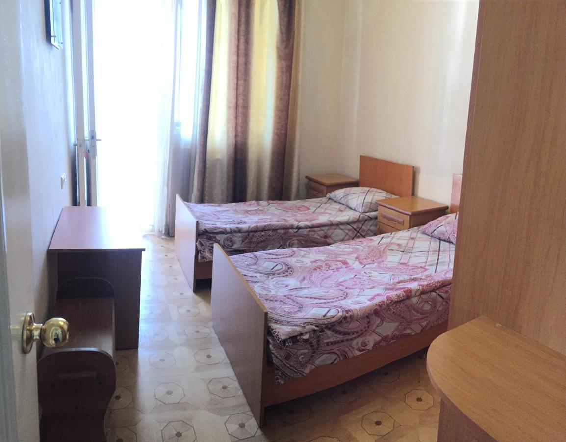 Guest House Lilia Yerevan Bagian luar foto