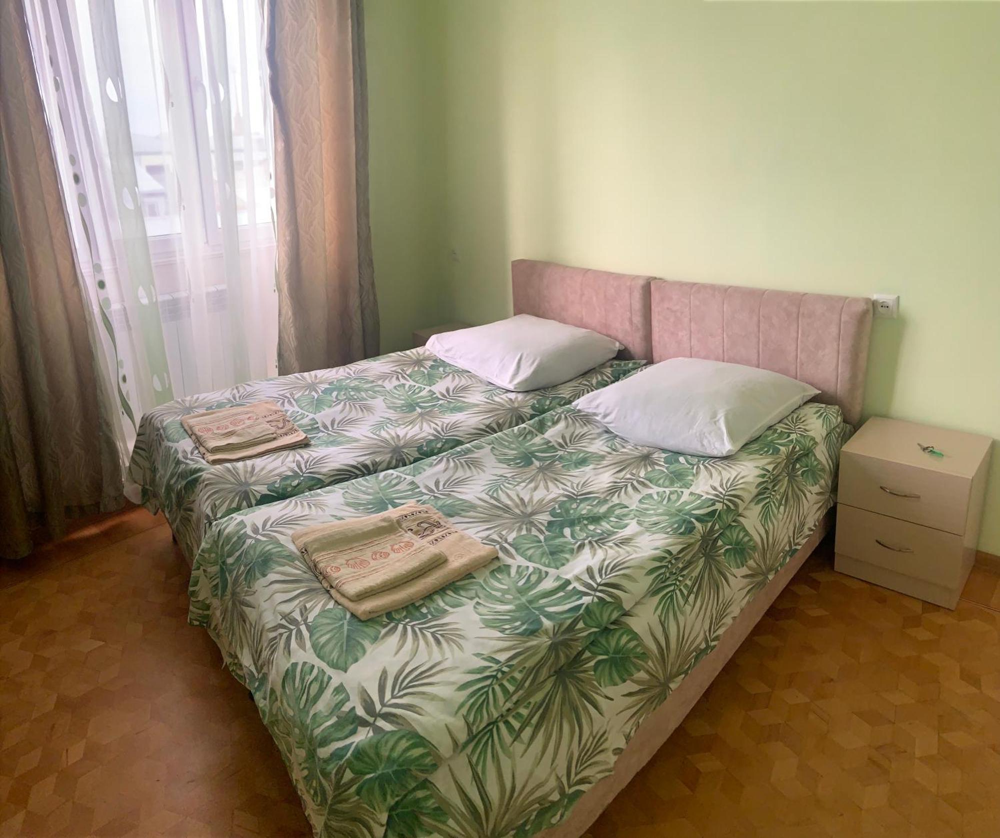 Guest House Lilia Yerevan Bagian luar foto