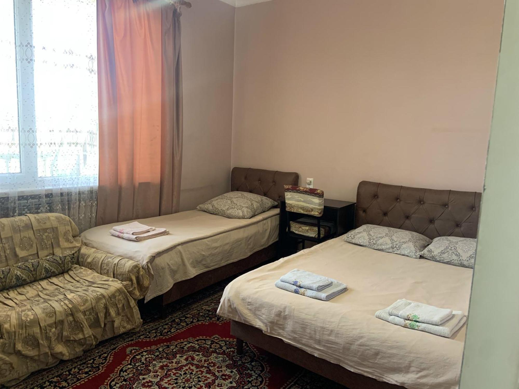 Guest House Lilia Yerevan Bagian luar foto