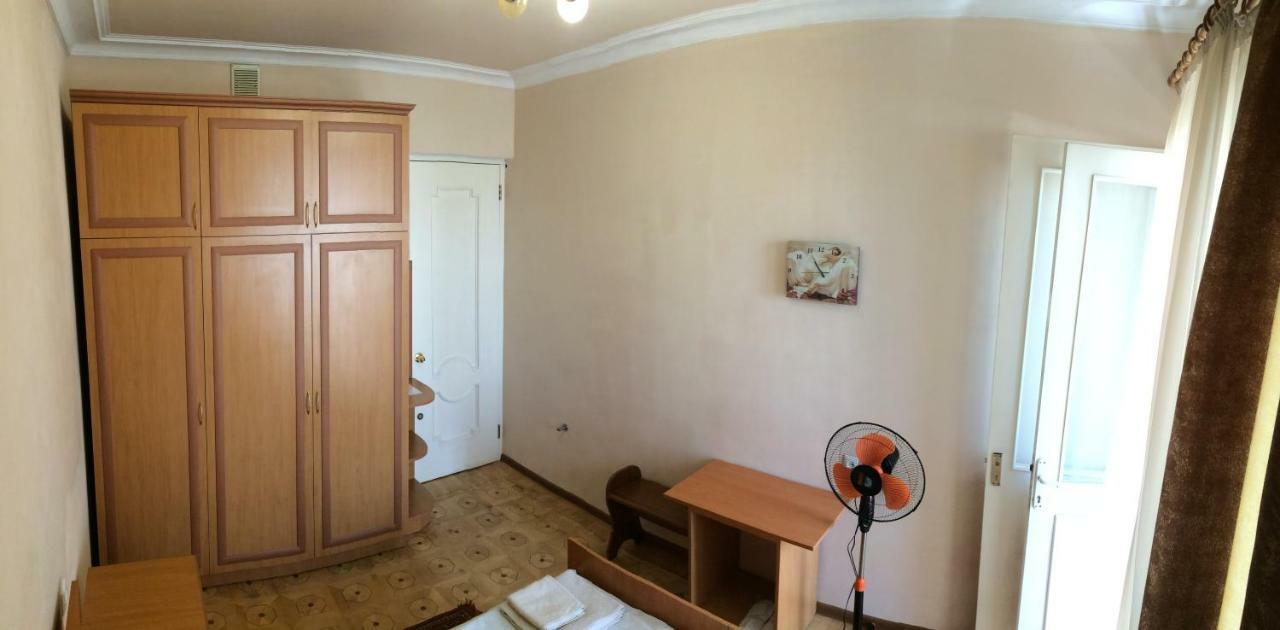 Guest House Lilia Yerevan Bagian luar foto